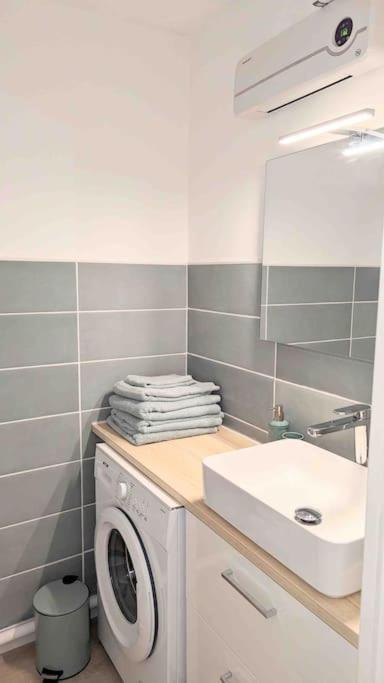 Studio Climatise 4 Pers, Balcon, Parking La Grande-Motte Zewnętrze zdjęcie